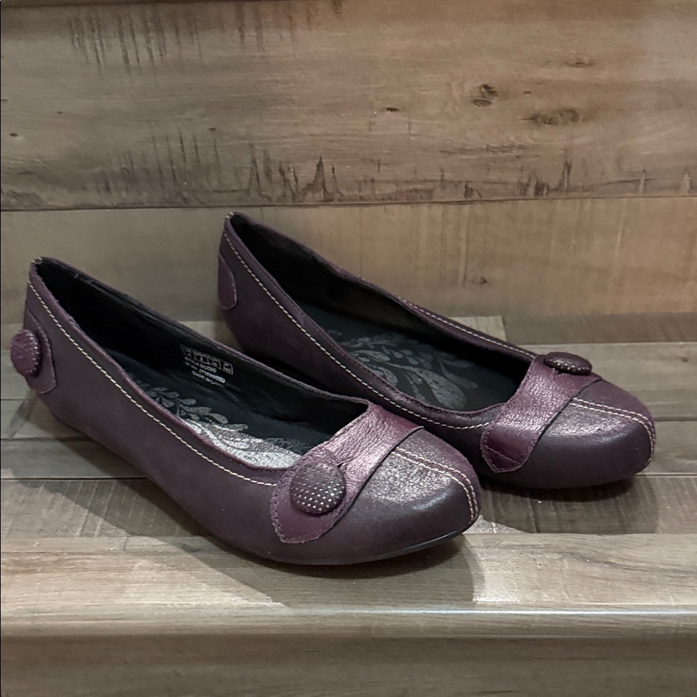 Jump Women's Plum Loafers